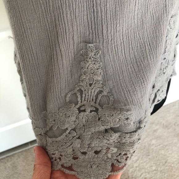 Altar’d State grey cropped halter top size small B40 - Picture 3 of 8